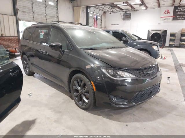 2018 CHRYSLER PACIFICA TOURING L 1