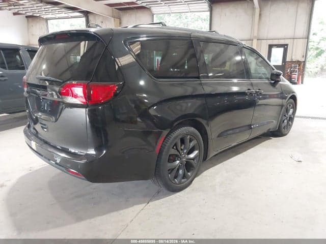 2018 CHRYSLER PACIFICA TOURING L 4