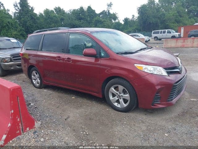 2018 TOYOTA SIENNA LE 8 PASSENGER