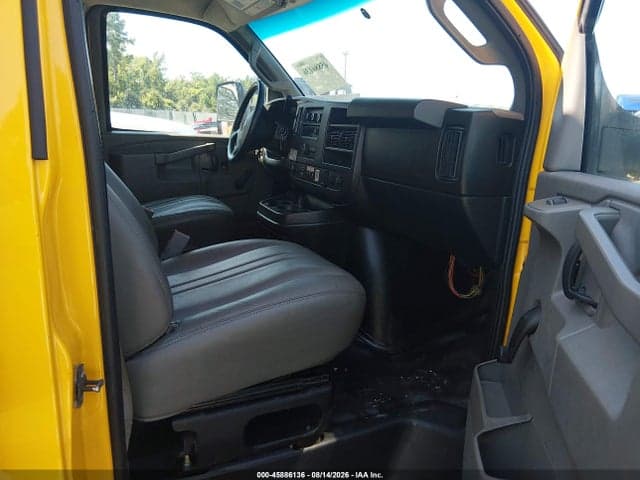 2018 GMC SAVANA CUTAWAY WORK VAN 7