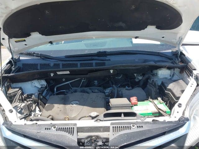 2020 TOYOTA SIENNA LE 10
