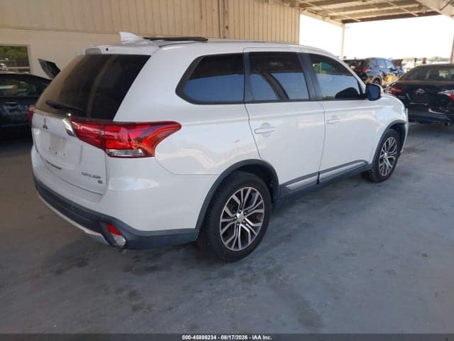 2017 MITSUBISHI OUTLANDER SE 4