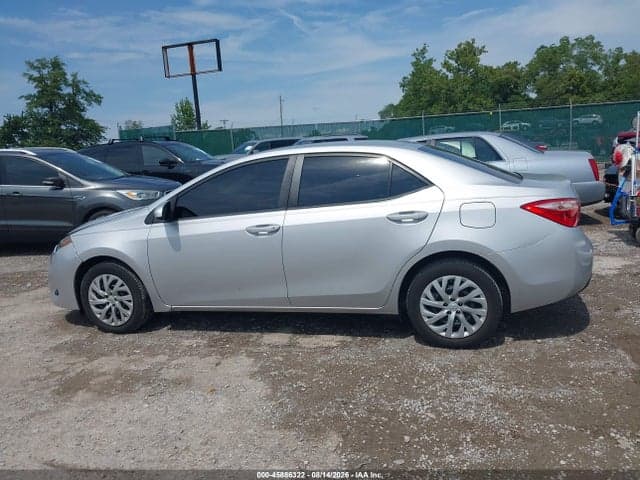 2018 TOYOTA COROLLA LE 15