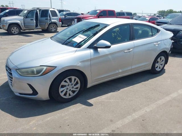 2018 HYUNDAI ELANTRA SE 2