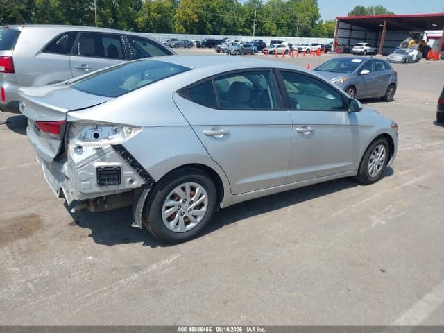 2018 HYUNDAI ELANTRA SE 4