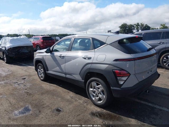 2024 HYUNDAI KONA SE 3