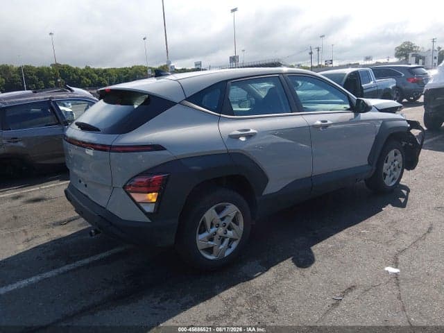 2024 HYUNDAI KONA SE 4