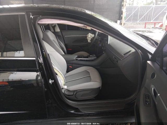 2022 HYUNDAI SONATA SE 5