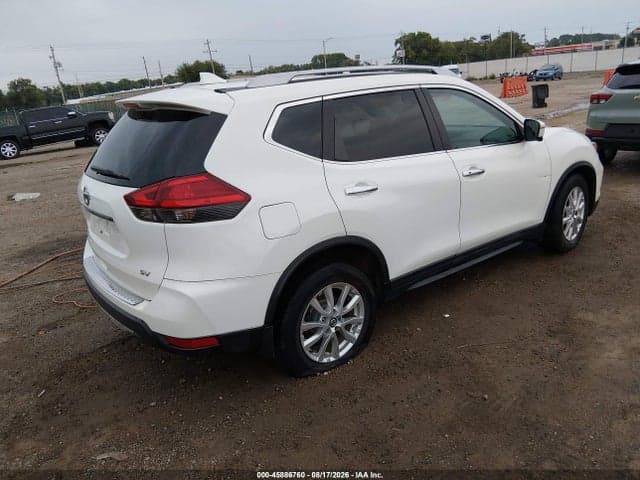 2017 NISSAN ROGUE SV 4