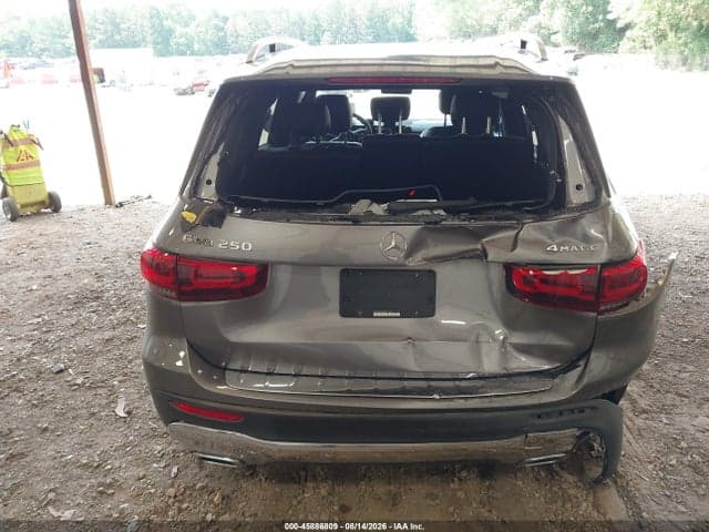 2021 MERCEDES-BENZ GLB 250 4MATIC 6