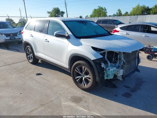 2019 TOYOTA HIGHLANDER LE