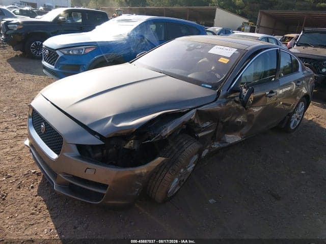 2017 JAGUAR XE 25T PREMIUM 2