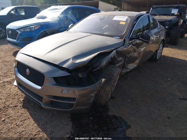 2017 JAGUAR XE 25T PREMIUM 6