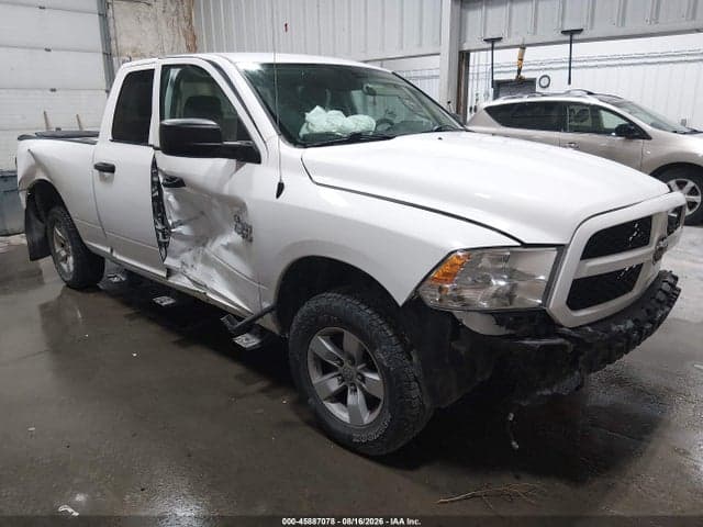 2017 RAM 1500 EXPRESS 4X4 6'4 BOX 1