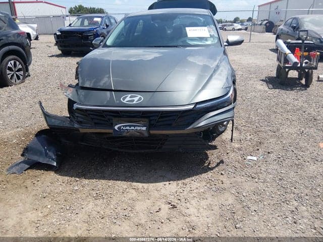 2026 HYUNDAI ELANTRA SE 13