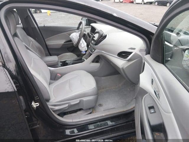 2017 CHEVROLET VOLT LT 5