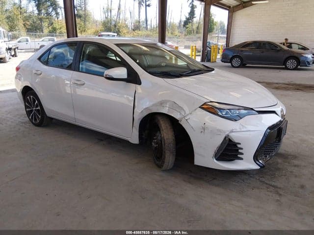 2017 TOYOTA COROLLA SE 1