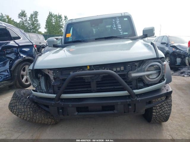 2024 FORD BRONCO OUTER BANKS 13