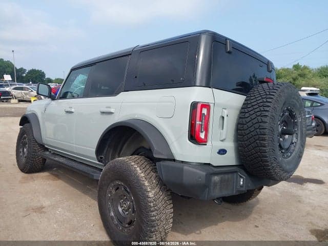 2024 FORD BRONCO OUTER BANKS 3