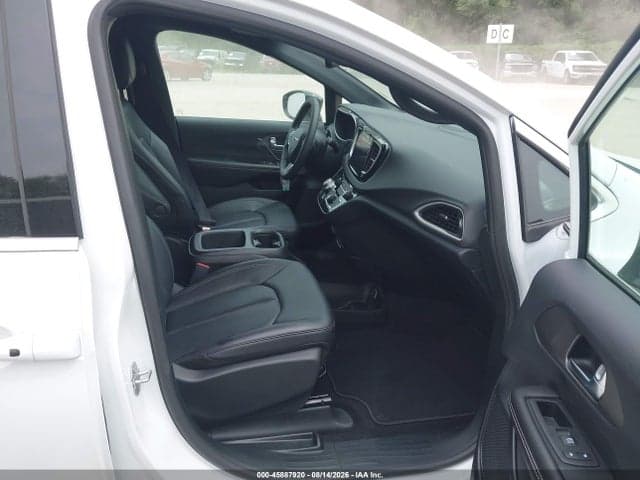 2026 CHRYSLER PACIFICA SELECT 5