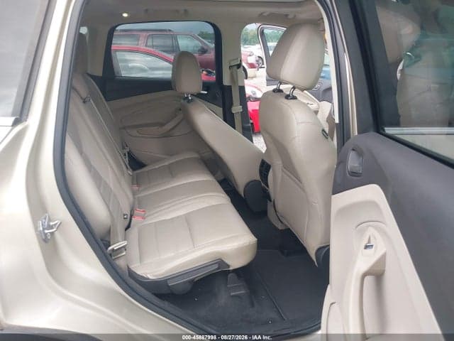 2017 FORD ESCAPE TITANIUM 8