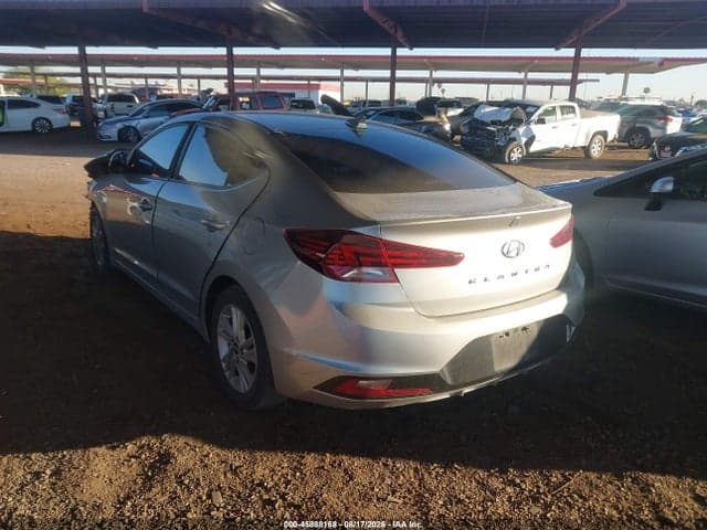 2020 HYUNDAI ELANTRA SEL 3