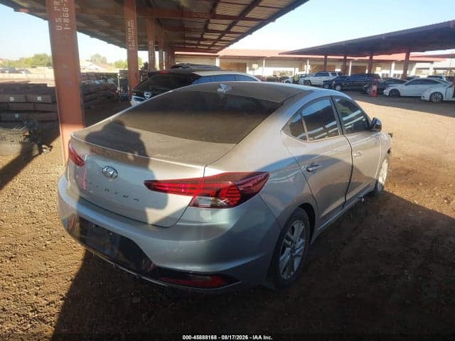 2020 HYUNDAI ELANTRA SEL 4