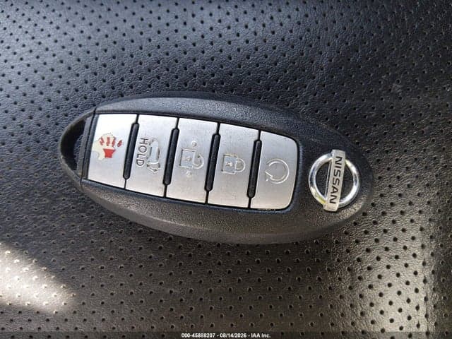 2017 NISSAN ROGUE SL 5