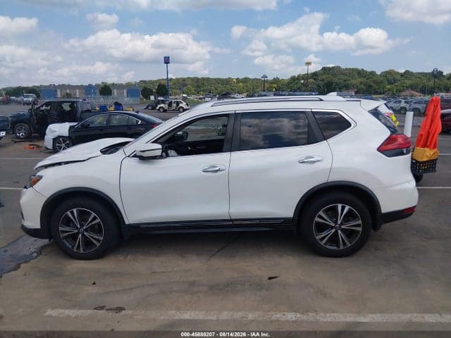 2017 NISSAN ROGUE SL 7