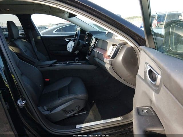 2024 VOLVO XC60 B5 PLUS DARK THEME 5