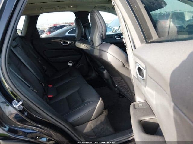 2024 VOLVO XC60 B5 PLUS DARK THEME 8