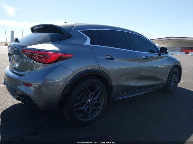 2017 INFINITI QX30 SPORT 4