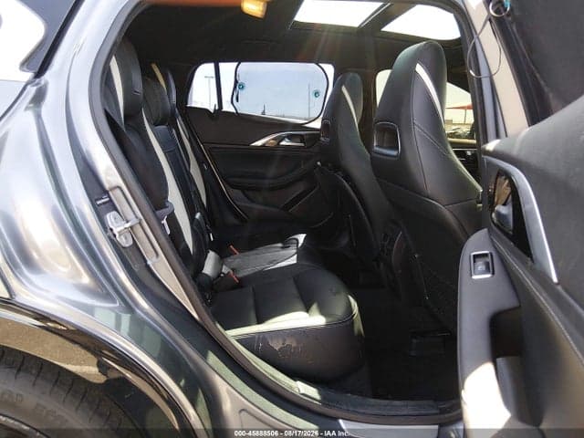 2017 INFINITI QX30 SPORT 8