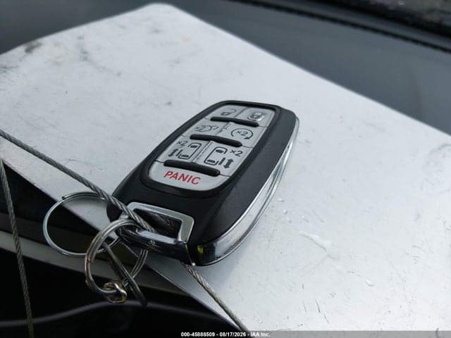 2022 CHRYSLER PACIFICA TOURING L 11
