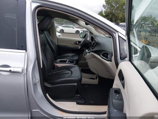 2022 CHRYSLER PACIFICA TOURING L 5