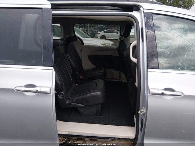 2022 CHRYSLER PACIFICA TOURING L 8