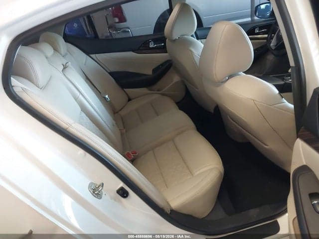 2017 NISSAN MAXIMA 3.5 PLATINUM 8