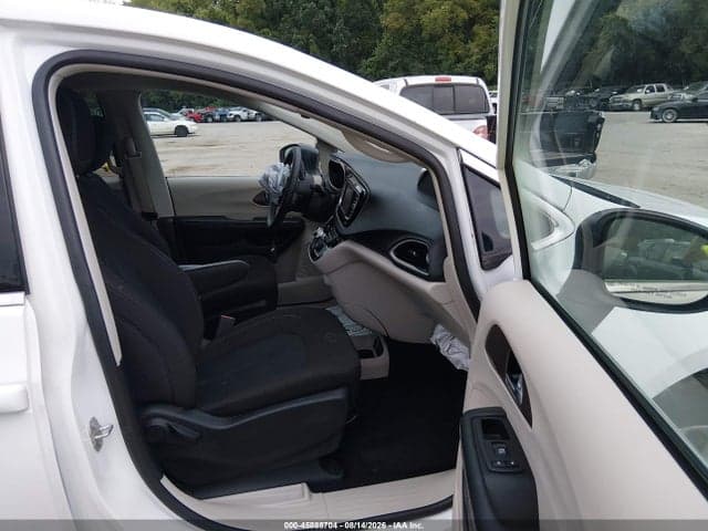 2024 CHRYSLER VOYAGER LX 5
