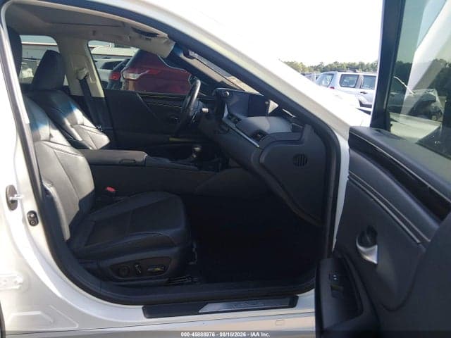 2019 LEXUS ES 300H 5