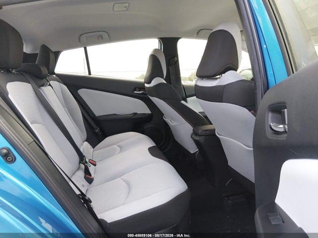 2022 TOYOTA PRIUS LE 8