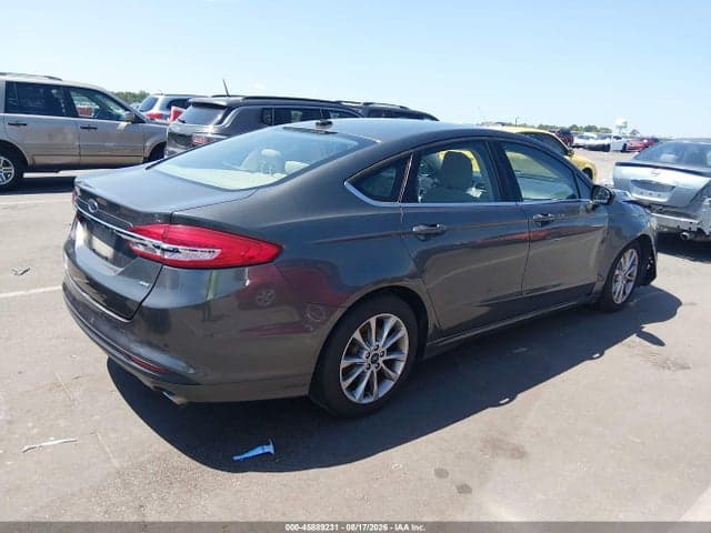 2017 FORD FUSION SE 4