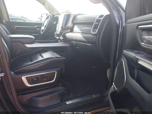 2019 RAM 1500 LARAMIE 5
