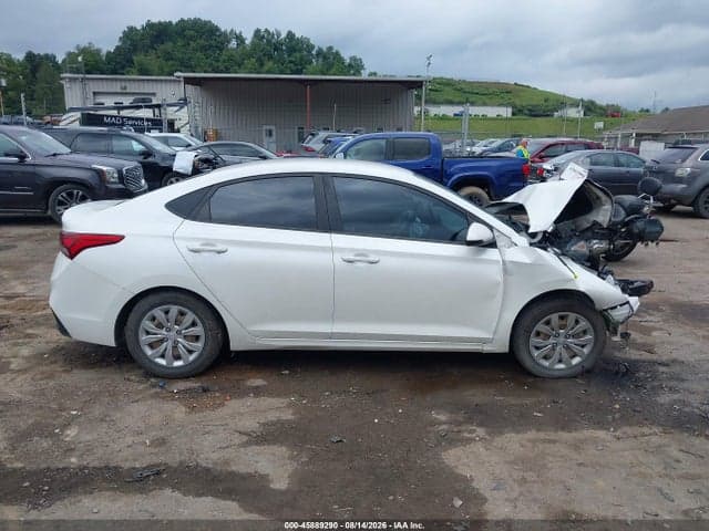 2018 HYUNDAI ACCENT SE 13