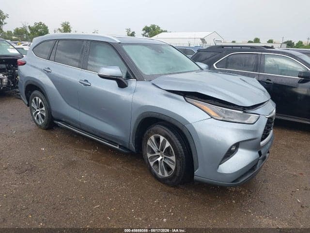 2023 TOYOTA HIGHLANDER XLE 1