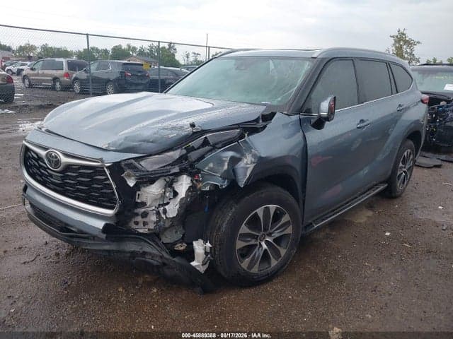 2023 TOYOTA HIGHLANDER XLE 2