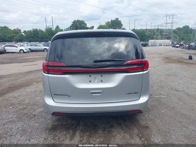 2022 CHRYSLER PACIFICA LIMITED 16