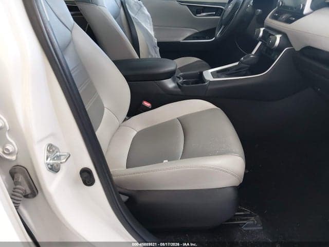 2021 TOYOTA RAV4 XLE PREMIUM 5