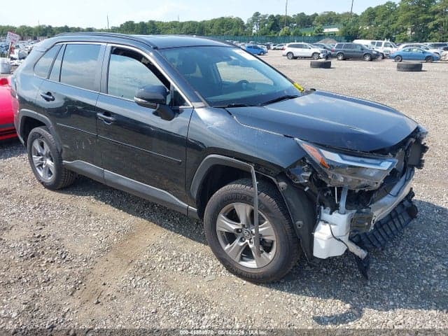 2022 TOYOTA RAV4 XLE 1