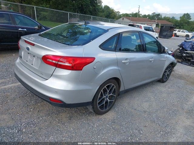 2017 FORD FOCUS SEL 4