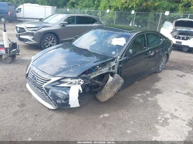 2017 LEXUS ES 300H 2